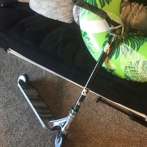 i am selling a pro scooter for 80/100 dollars